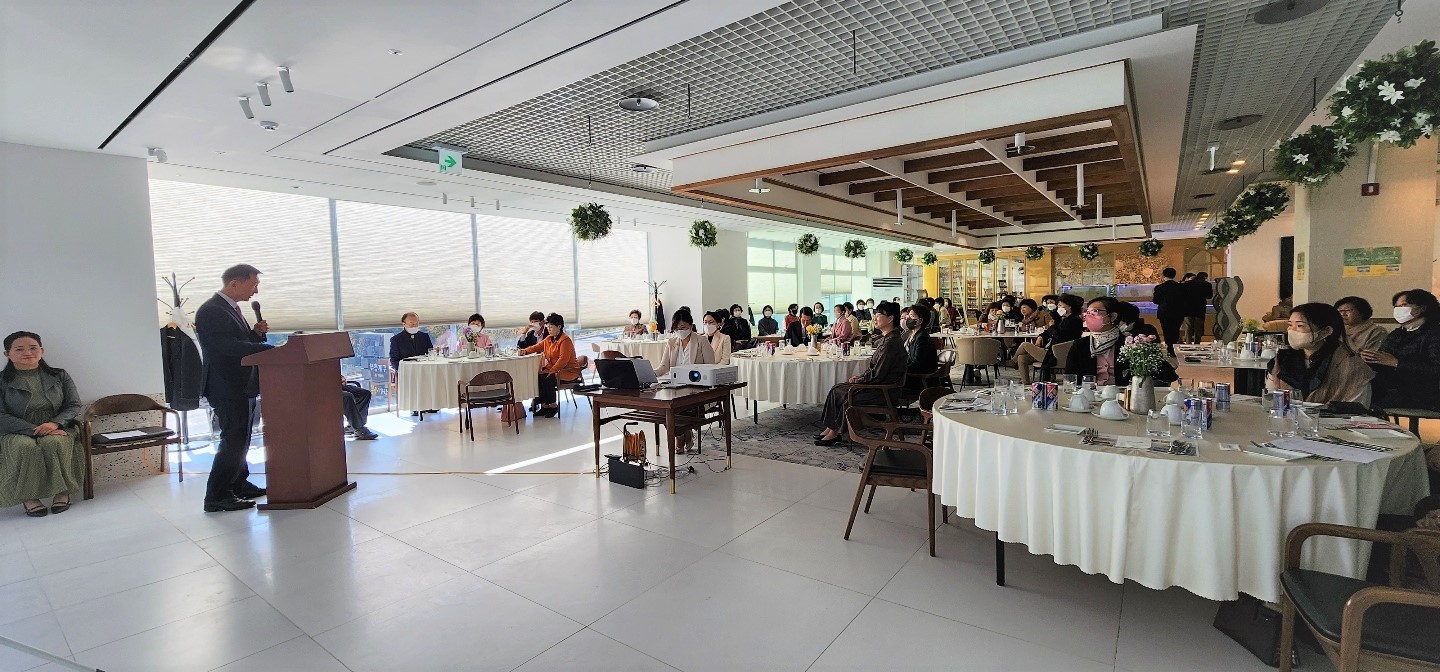 4.특강 박상선 UPF고문 (2).jpg